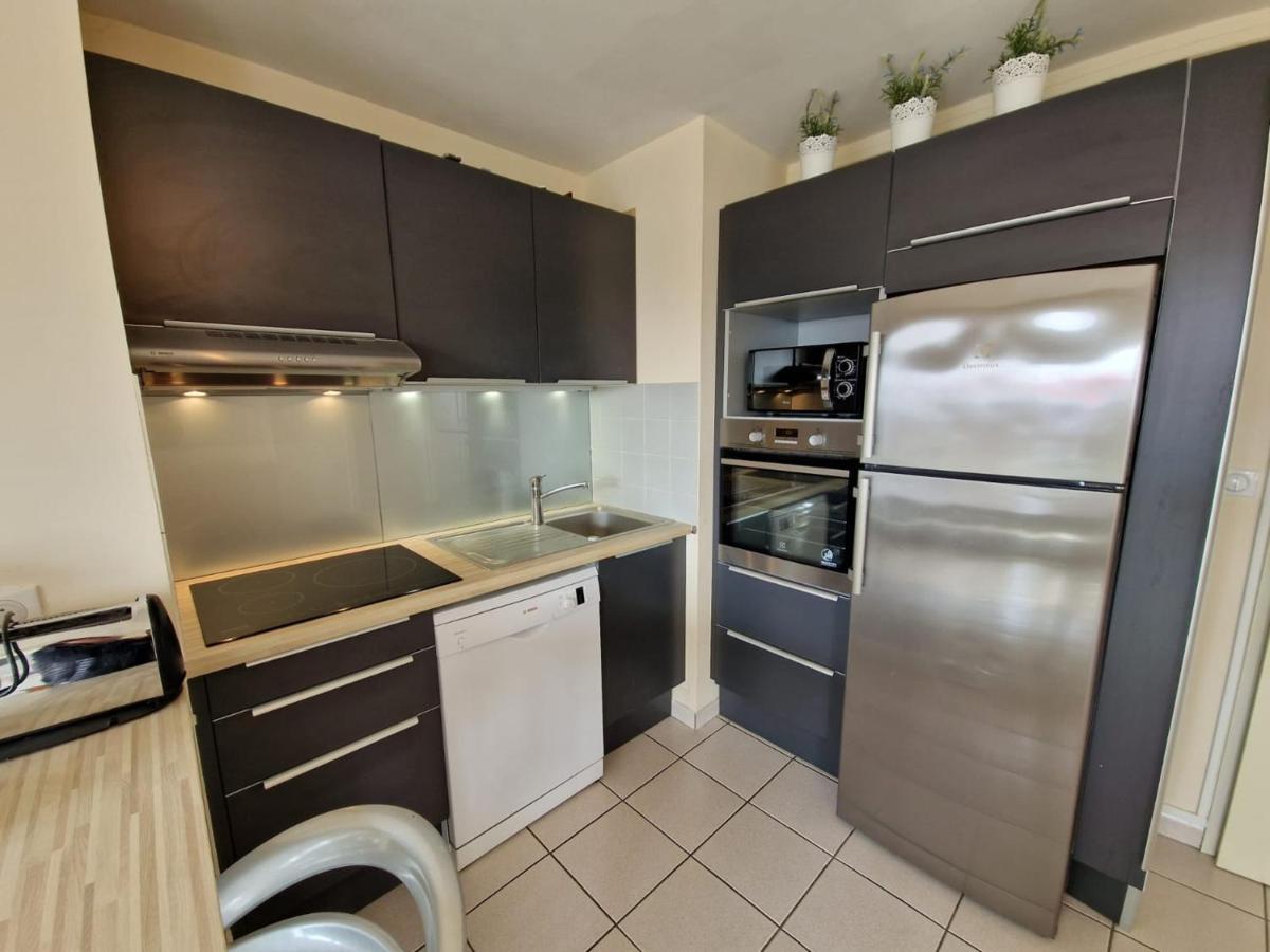 Appartement Avec Piscine, Tennis & Balcon, Centre-Ville Chatelaillon-Plage, 6 Pers, 2 Ch - Fr-1-706-17 Extérieur photo