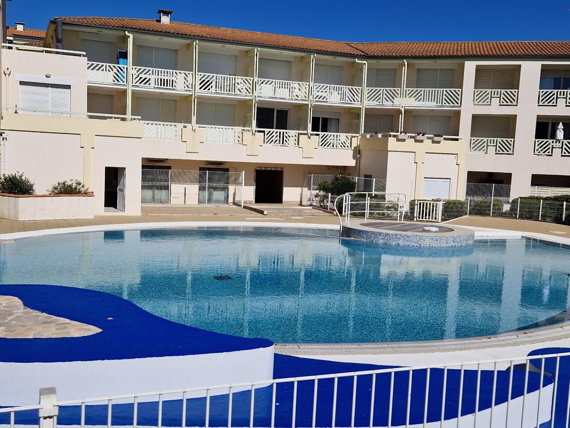 Appartement Avec Piscine, Tennis & Balcon, Centre-Ville Chatelaillon-Plage, 6 Pers, 2 Ch - Fr-1-706-17 Extérieur photo
